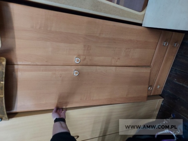 Meble biurowe - pakiet zawierający 30 szt. (wg oddzielnego wykazu) 